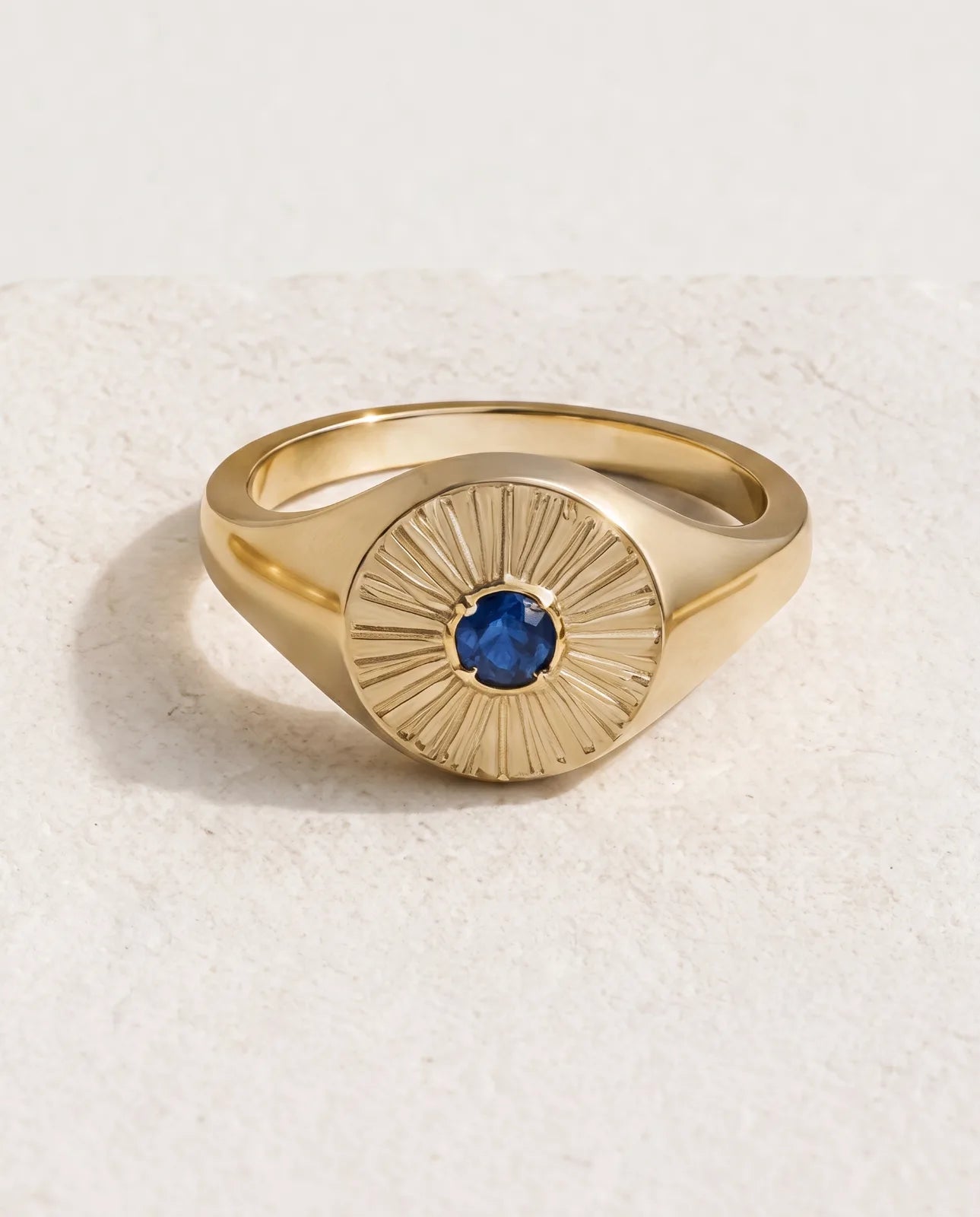 Helia Signet