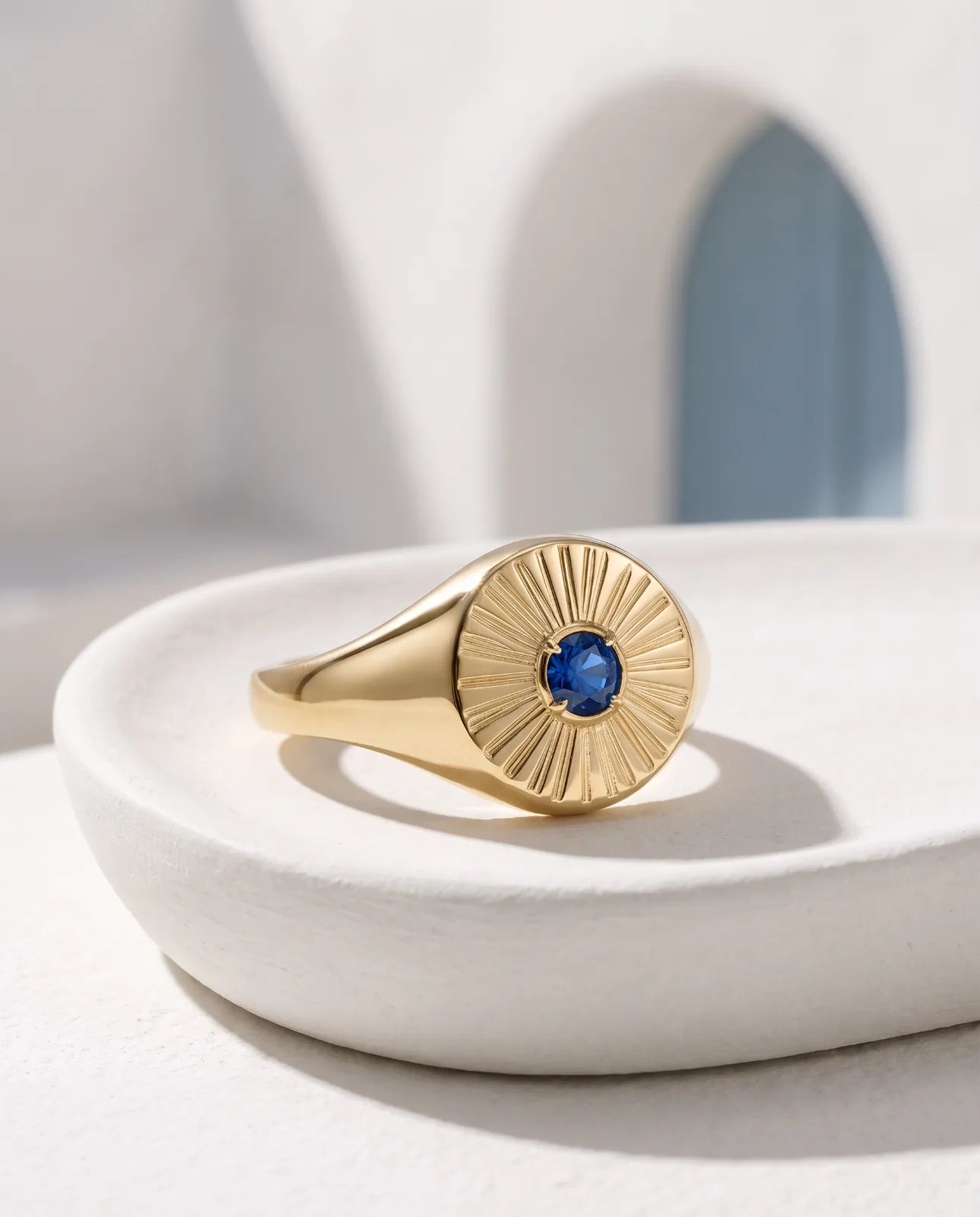 Helia Signet