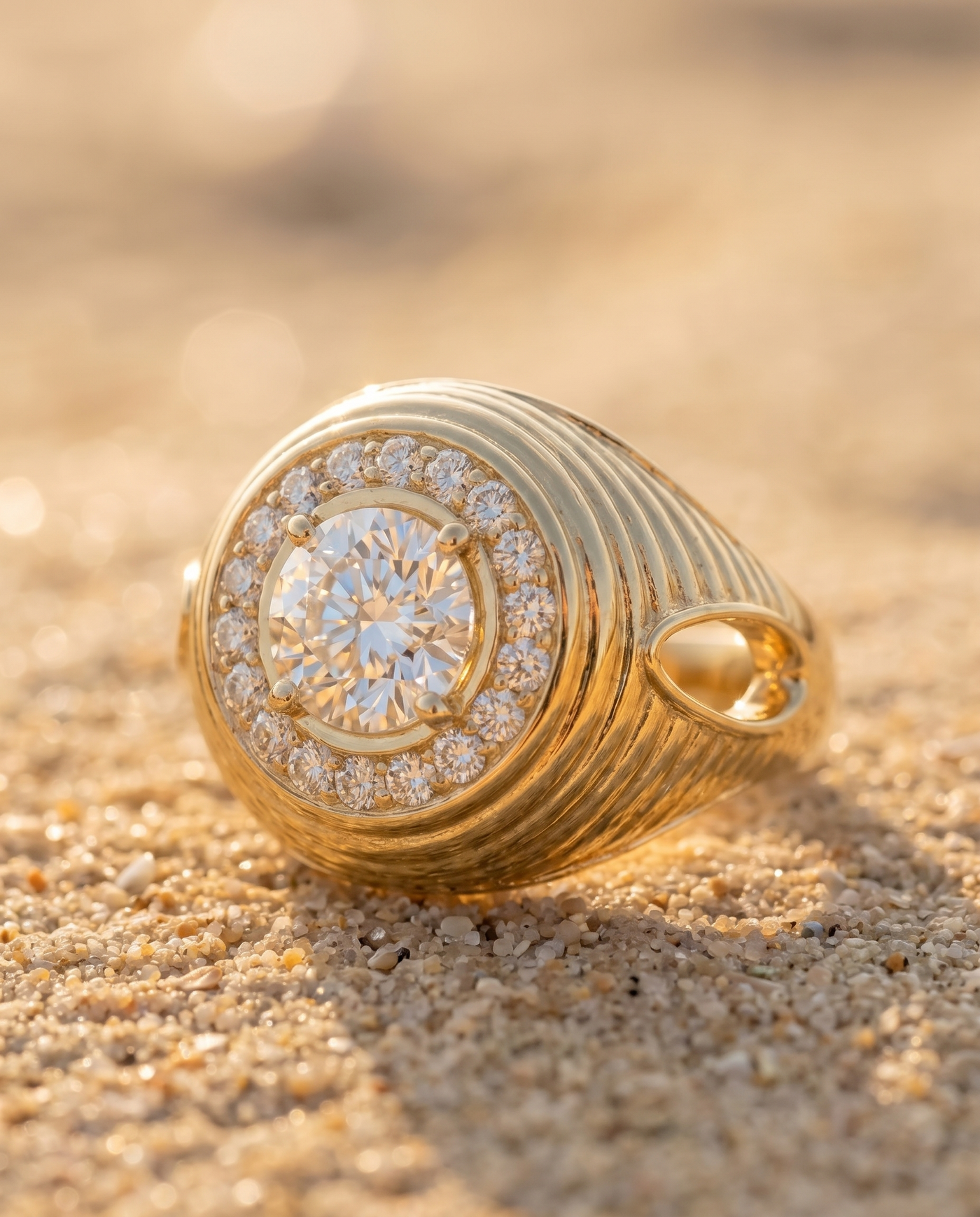 The Solari Ring macro detail
