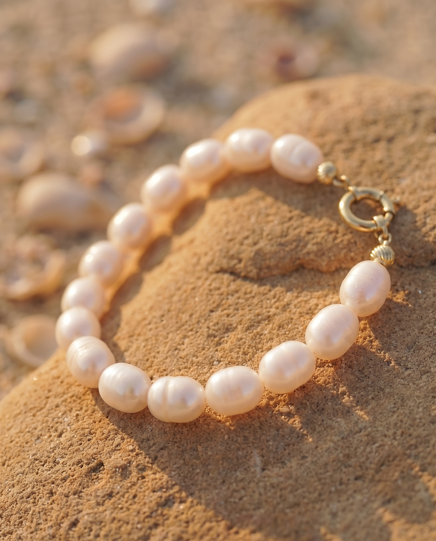 Mediterranean Pearl Bracelet macro detail of pearls and gold links