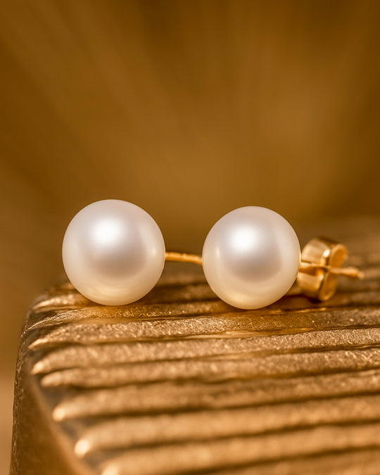 Isola Pearl Studs